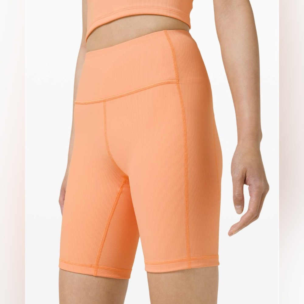 Lululemon Luxtreme Ribbed Contoured High Rise 8" Shorts, 8, Like New